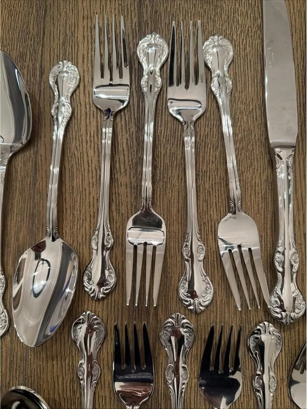Wallace Camden Stainless Flatware Set – Service for 12 w Chest 62 Piece Set